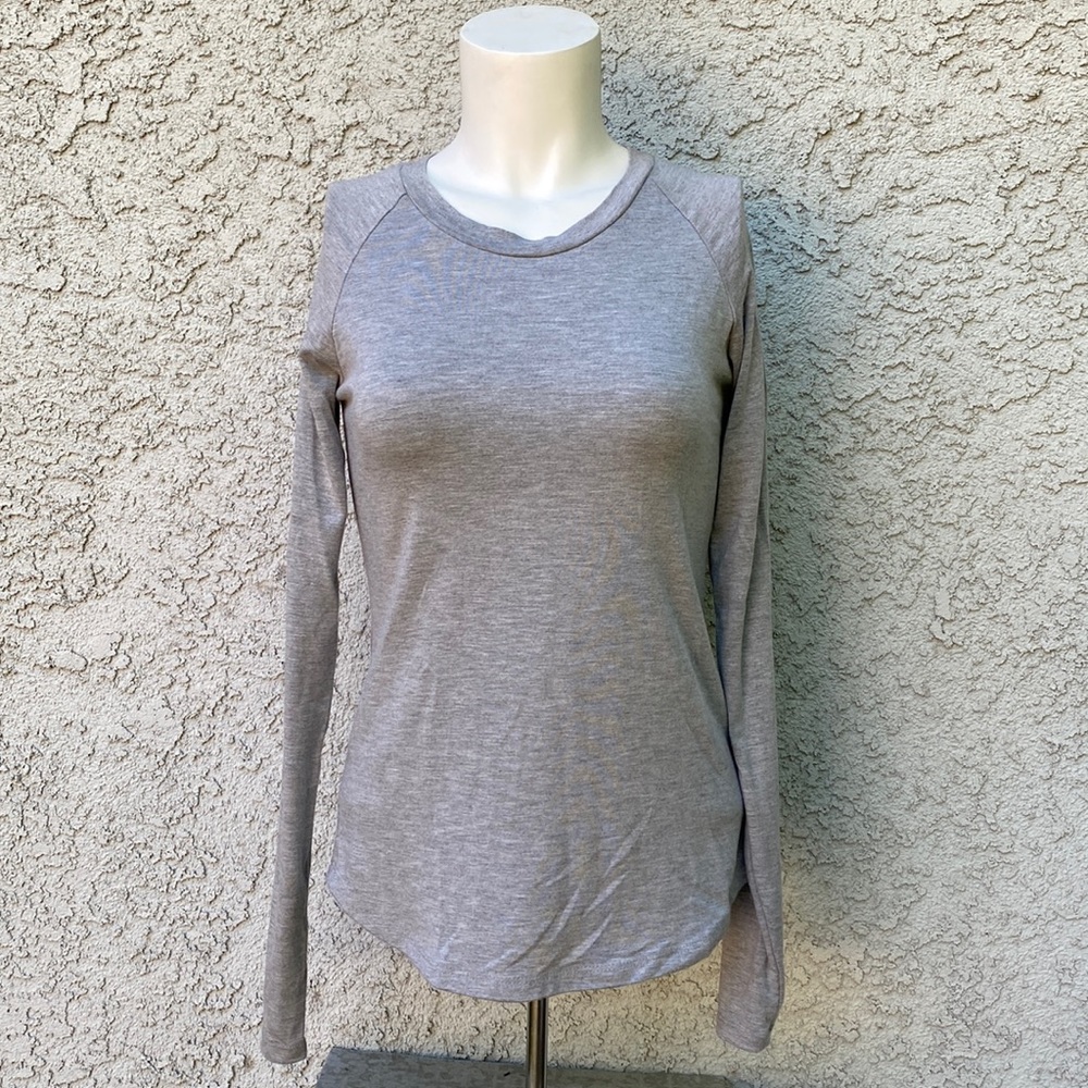 AG Alta Gracia Apparel Long Sleeve Gray Shirt Form Fitting Super Soft XS